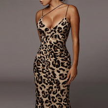 Load image into Gallery viewer, leopard print sleeveless V-neck
