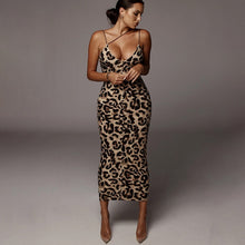 Load image into Gallery viewer, leopard print sleeveless V-neck
