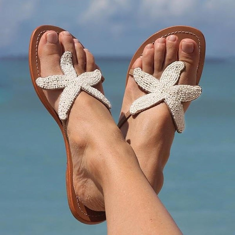 Summer flat flip-flops